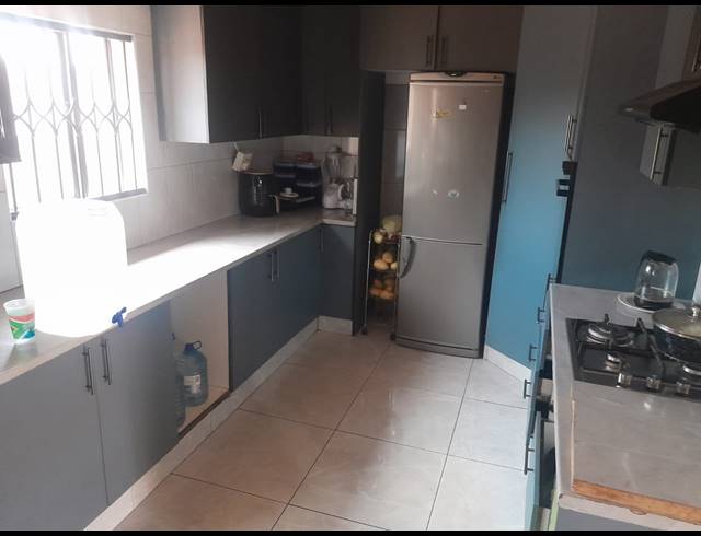 3 BEDROOM HOUSE FOR SALE IN GEELHOUTPARK